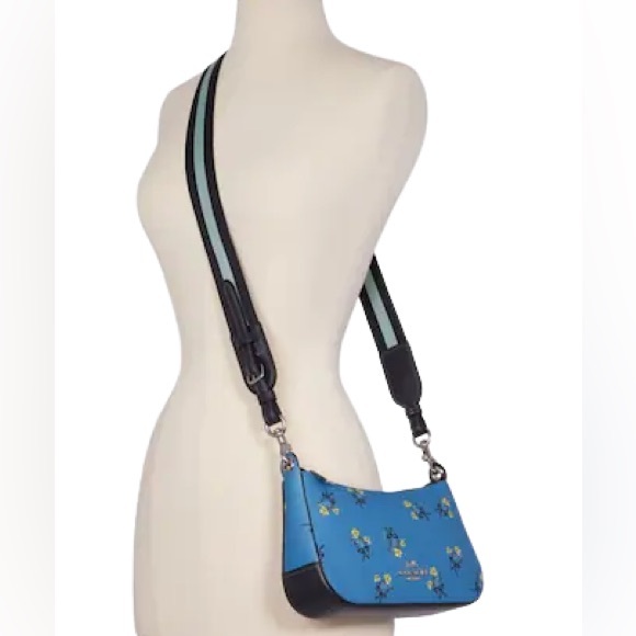 Coach Jes Baguette with Floral Bow Print — NWOT! - Picture 4 of 4